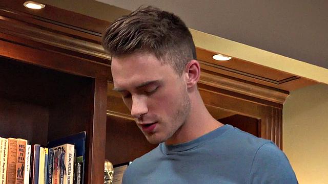 Office bottom spreads legs and takes twunk's cock