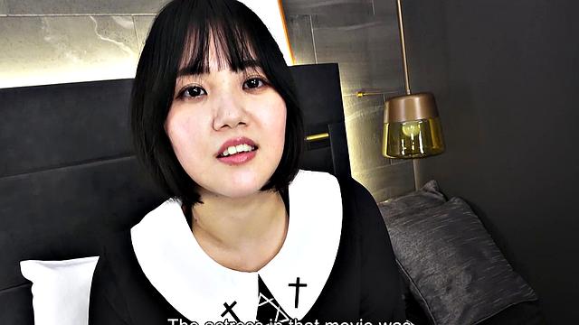 Moeka Tachibana is back for another afternoon of sucking