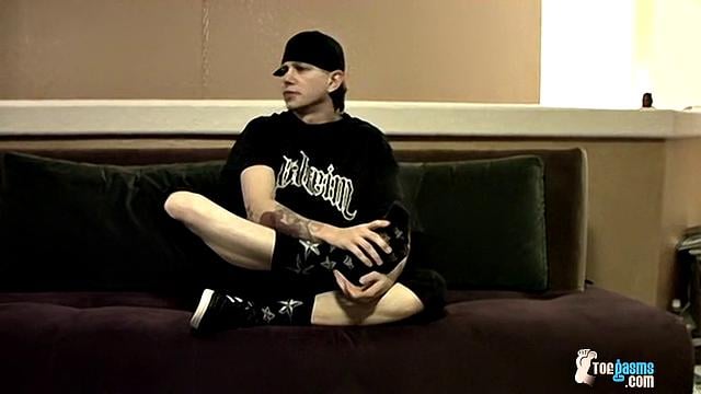 Sticky Feet Featuring Str8 Ian - Ian Madrox