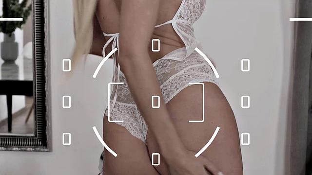 RIM4K. Getting her pictures taken made babe eat ass and get off