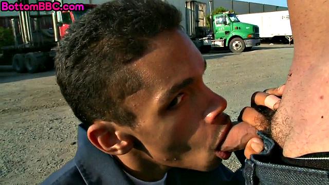 Ebony straight agrees to blowjob