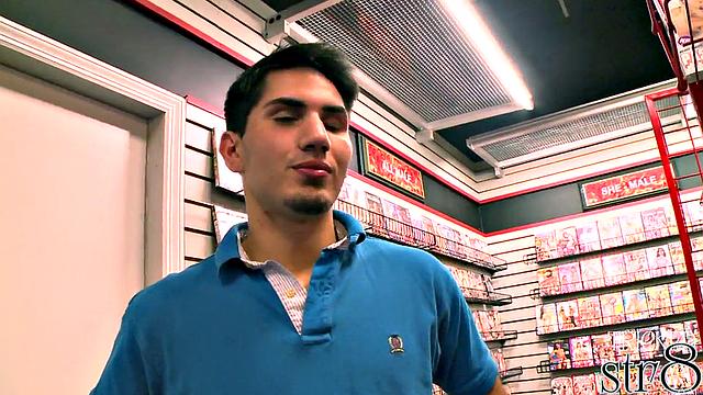 Facial triced str8 dude in passionate gloryhole BJ