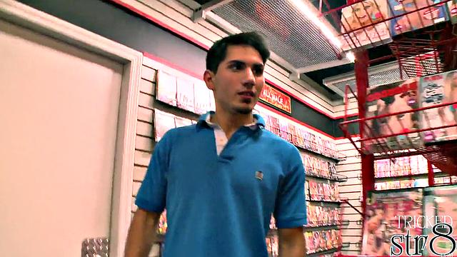 Facial triced str8 dude in passionate gloryhole BJ