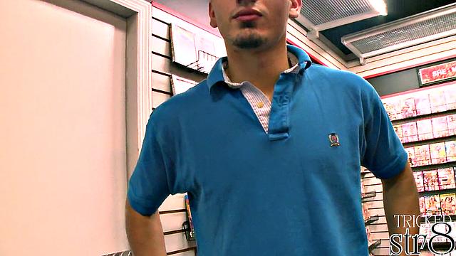 Facial triced str8 dude in passionate gloryhole BJ