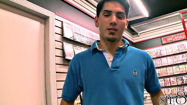 Facial triced str8 dude in passionate gloryhole BJ