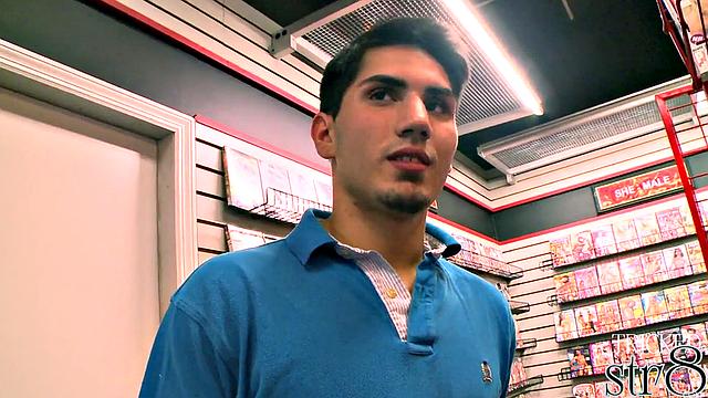 Facial triced str8 dude in passionate gloryhole BJ