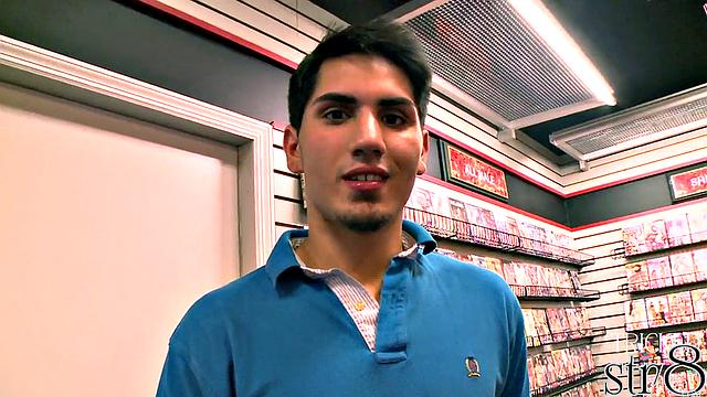 Facial triced str8 dude in passionate gloryhole BJ