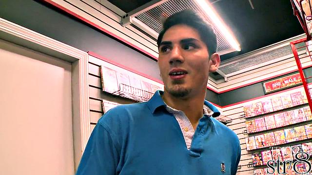 Facial triced str8 dude in passionate gloryhole BJ