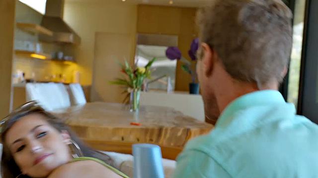 Спенсер Брэдли трахается с мужем подруги