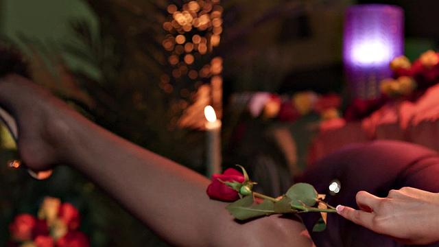 TRANSFIXED - Trans Lesbian Zariah Aura RAW DOGGY Fucks Photographer Tommy King