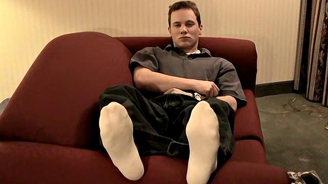 A Toe Curling Finish For Tommy - Tommy