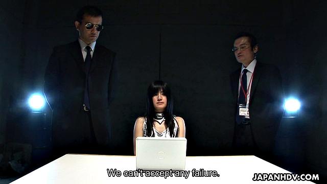 Шизука Минами стонет не сдерживаясь в бешеном трио