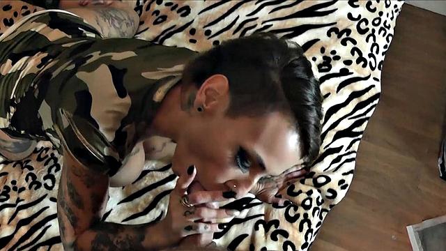 Busty bomb Gina pounded in wet pussy