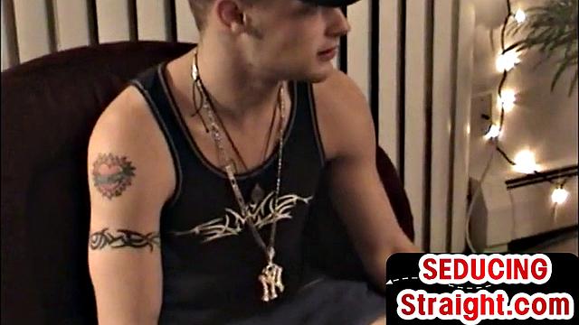 Real amateur str8 guy wanks cock for Xmas gay porn