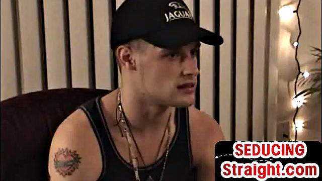 Real amateur str8 guy wanks cock for Xmas gay porn