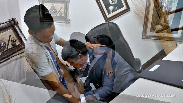 Daddy Fucks Accountant