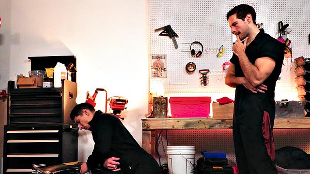 Rimjob stud fucks his bottom colleague on work