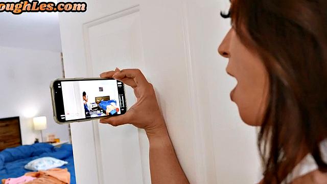 Rough lesbian MILF toying alt babe to hard orgasm