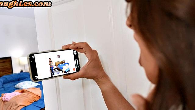 Rough lesbian MILF toying alt babe to hard orgasm