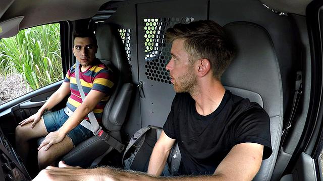 валентино моран: жёстко оттрахан и унижен в фургоне