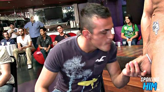 Muscular stripper cock sucked at party