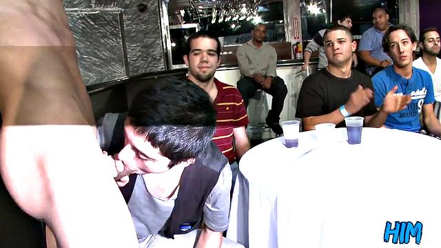 Muscular stripper cock sucked at party