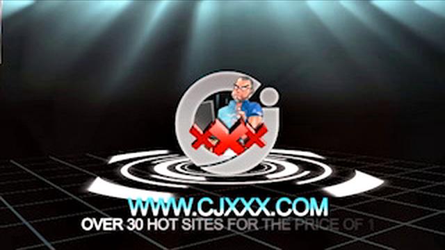 Эрик Уинн дрочит на унитазе и кончает