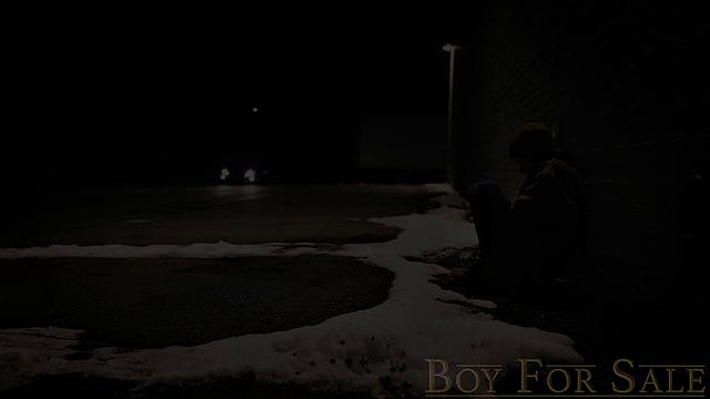 Клейтон выгуливает лохматый член и развлекается с игрушками