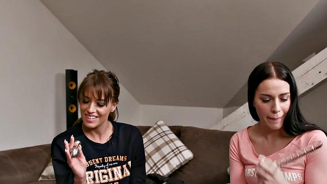 IR amateur 3some babes fucked in ass and greedy mouth