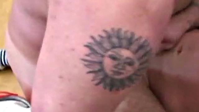 Muscled German jock rides BF in homemade anal