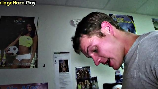 Dormitory amateur goes gay on college for fraternity