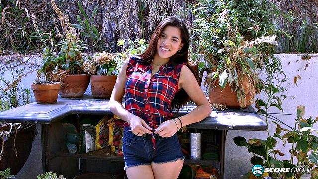 Please don't tell Dad that you saw Gabriela doing this