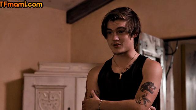 Big-titted DTF stepmom riding stepsons in 3some