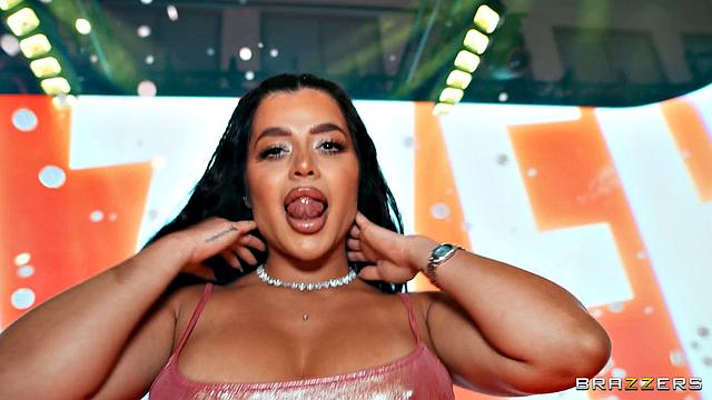 A Day With Luna & Sara