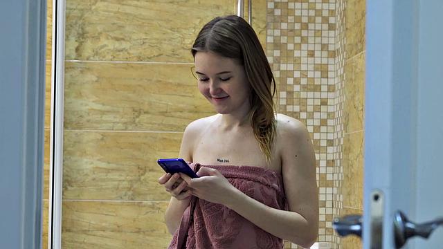 Young Courtesans - Escaped Bride - Teen sex like nonstop orgasm