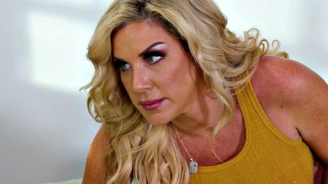 Bigtitted MILF seduces 21yo lesbian before eating her out