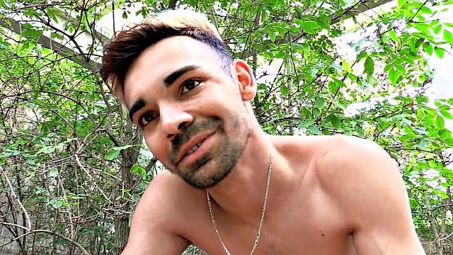 Pulled Euro Twink barebacked outdoors after blowjob