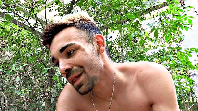 Pulled Euro Twink barebacked outdoors after blowjob