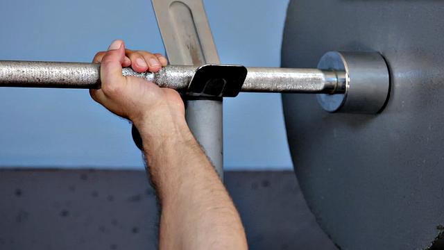 Hunky newbie solo tugging in gym until jizz