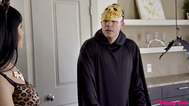 Costume Party Creampie - S5:E1