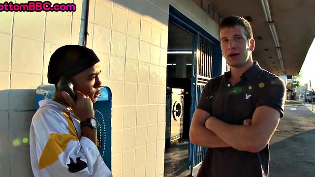 Black picked up stud gets fucked outdoors by white top for cash