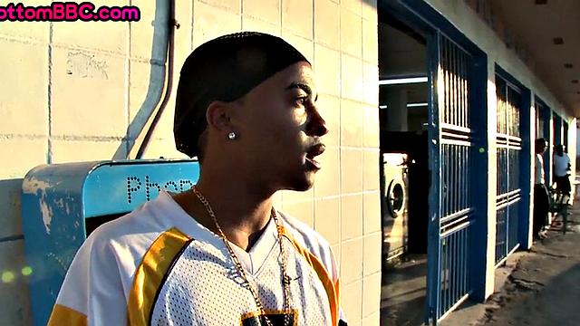 Black picked up stud gets fucked outdoors by white top for cash