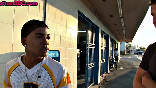 Black picked up stud gets fucked outdoors by white top for cash