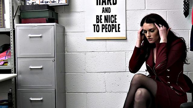 Case No. 6615367 - Celebrity's Cavity Inspection