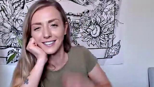 Webcam lez babes toying and rubbing their wet shaved areas