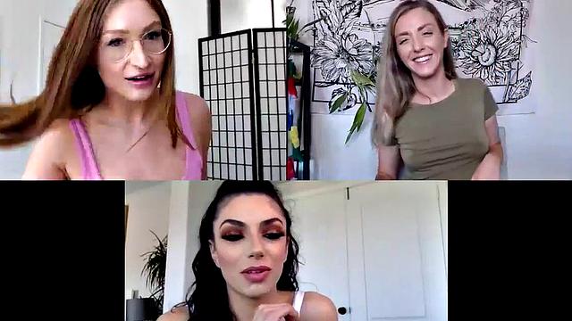 Webcam lez babes toying and rubbing their wet shaved areas