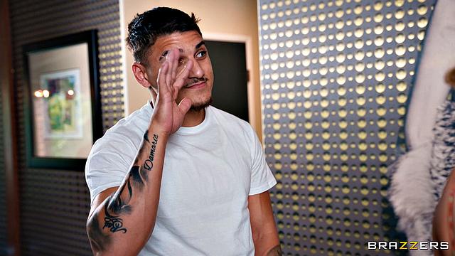 Stepmother Goes Wild For Dripping Pocket Pussy