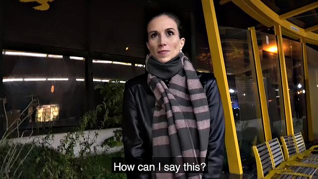 Watch this hot chick give a steamy outdoor handjob and get a hot facial