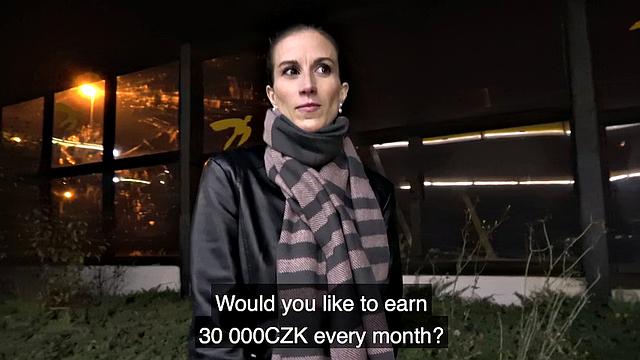 Watch this hot chick give a steamy outdoor handjob and get a hot facial