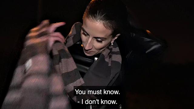 Watch this hot chick give a steamy outdoor handjob and get a hot facial